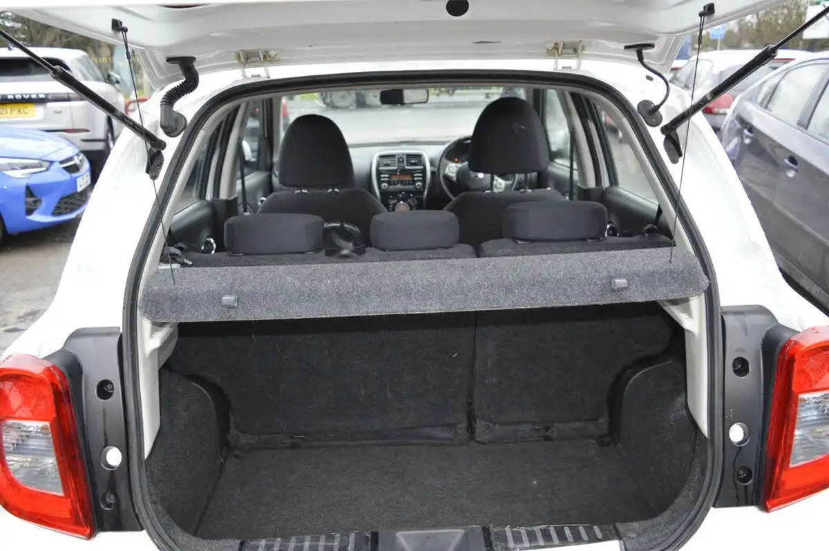2016-nissan-micra-12-acenta-cvt-big-8