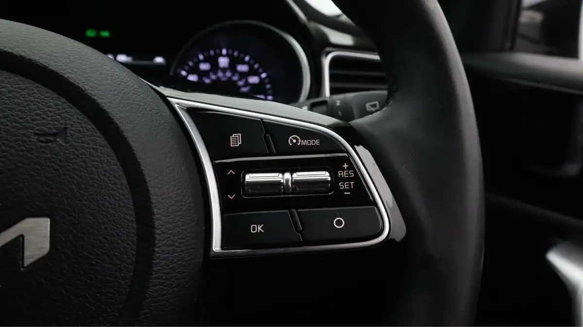 2022-kia-xceed-15-t-gdi-3-big-25