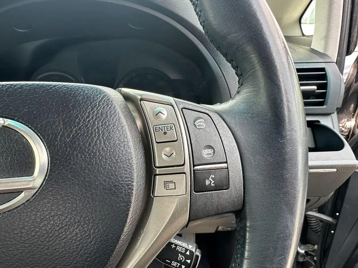 2013-lexus-rx-450h-35-luxury-big-17