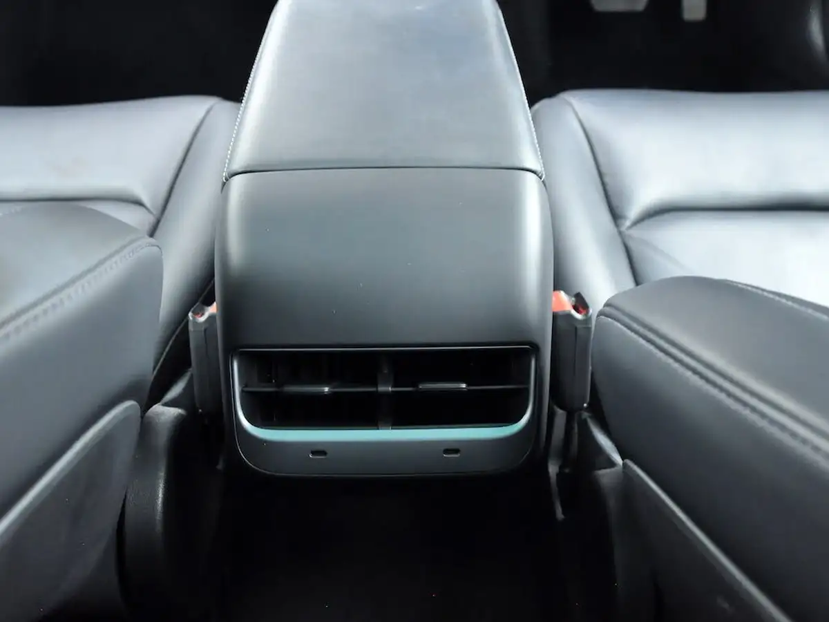 2020-tesla-model-3-e-long-range-big-20