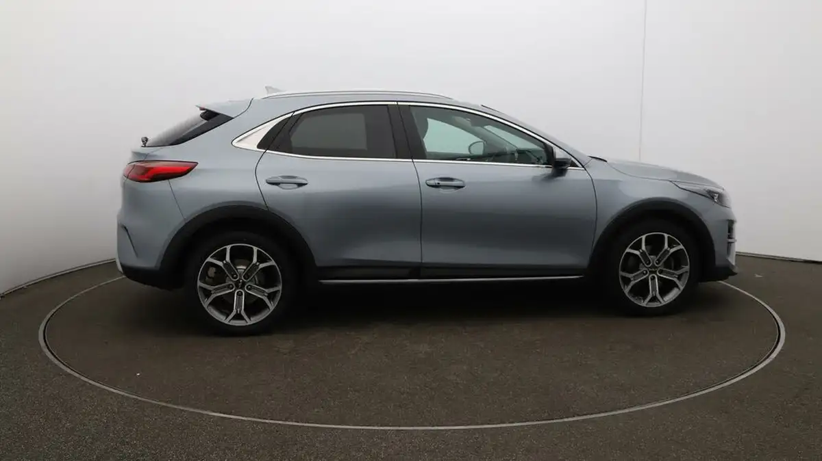 2022-kia-xceed-15-t-gdi-3-big-41