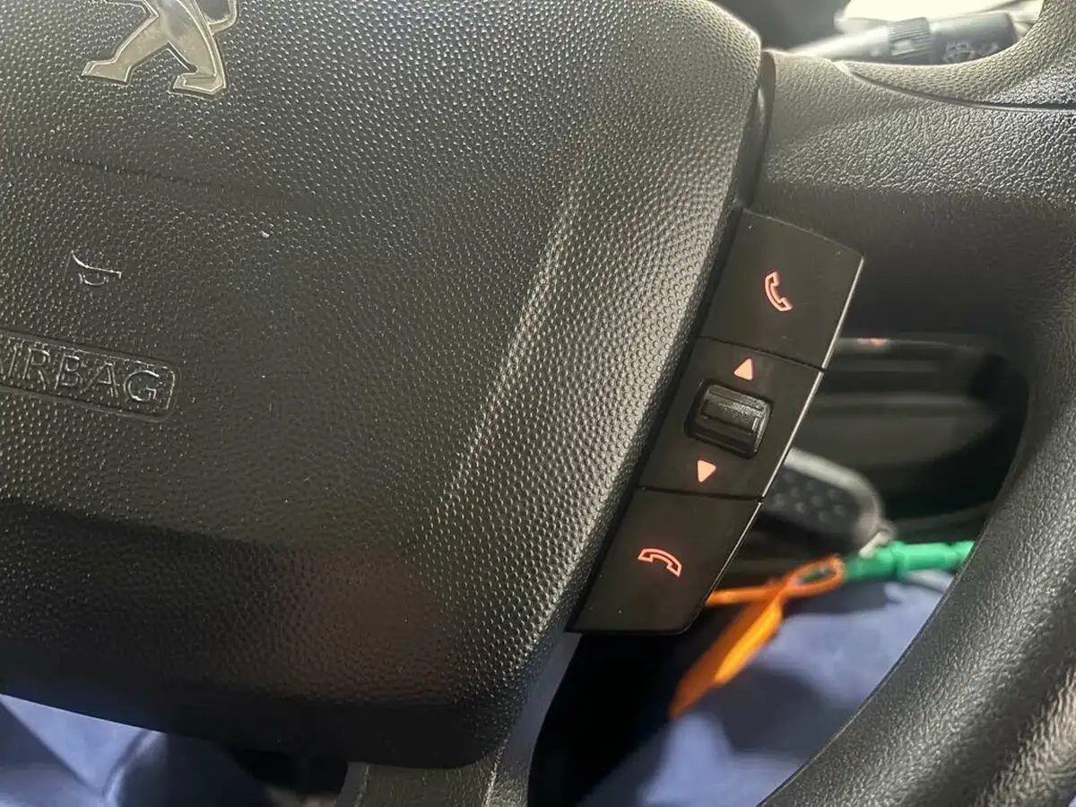 2022-peugeot-boxer-22-bluehdi-professional-335-l3-h2-panel-big-18