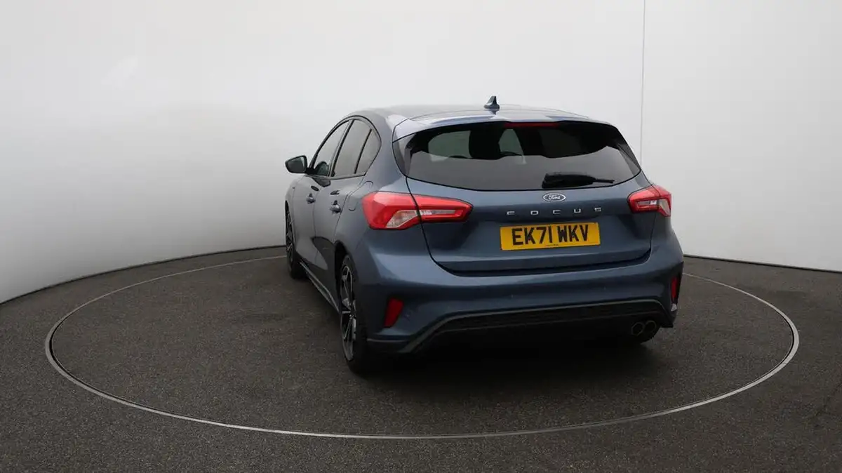 2020-ford-focus-15-st-line-x-hatchback-big-60