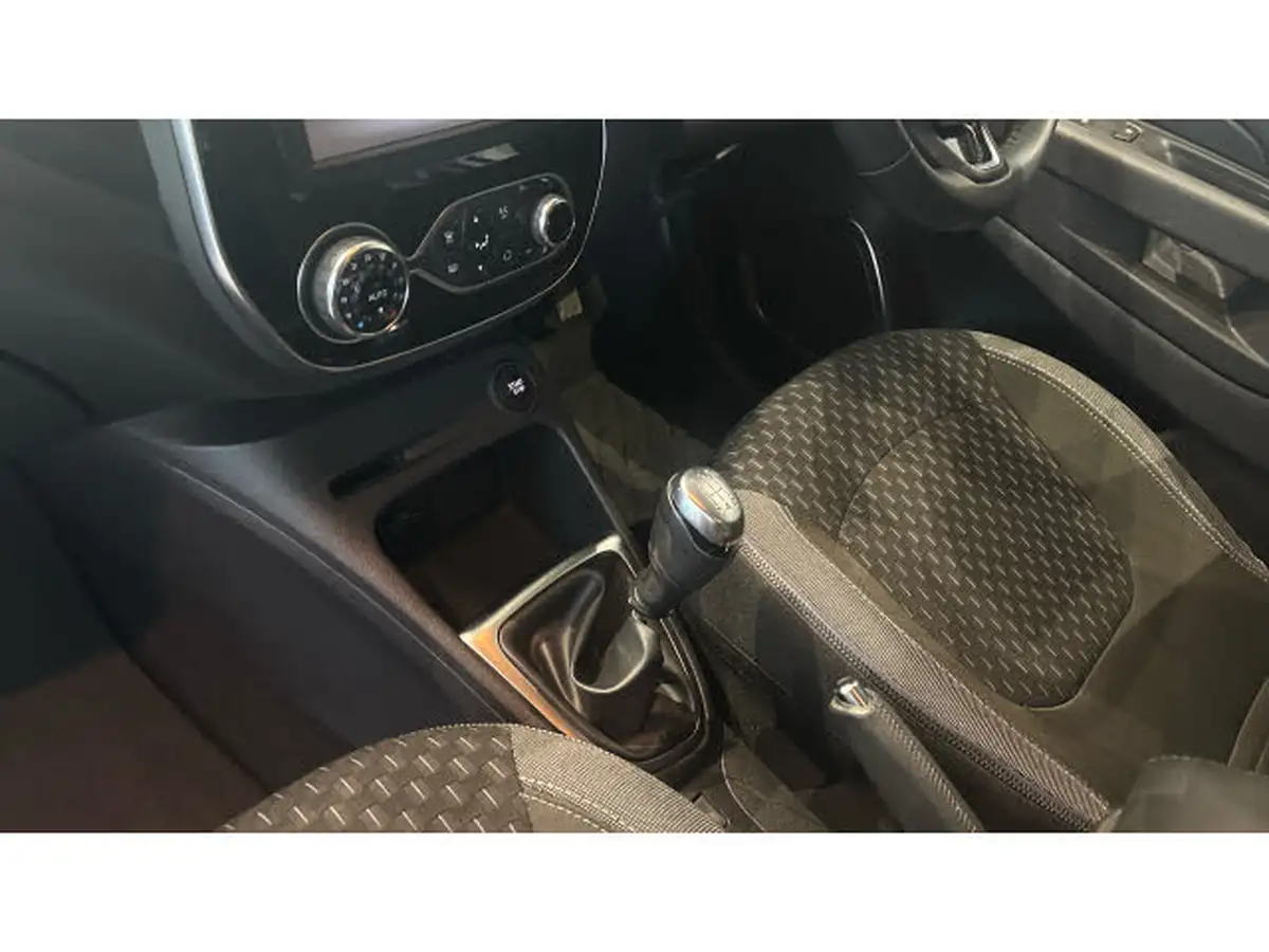 2017-renault-captur-09-tce-dynamique-s-nav-big-12