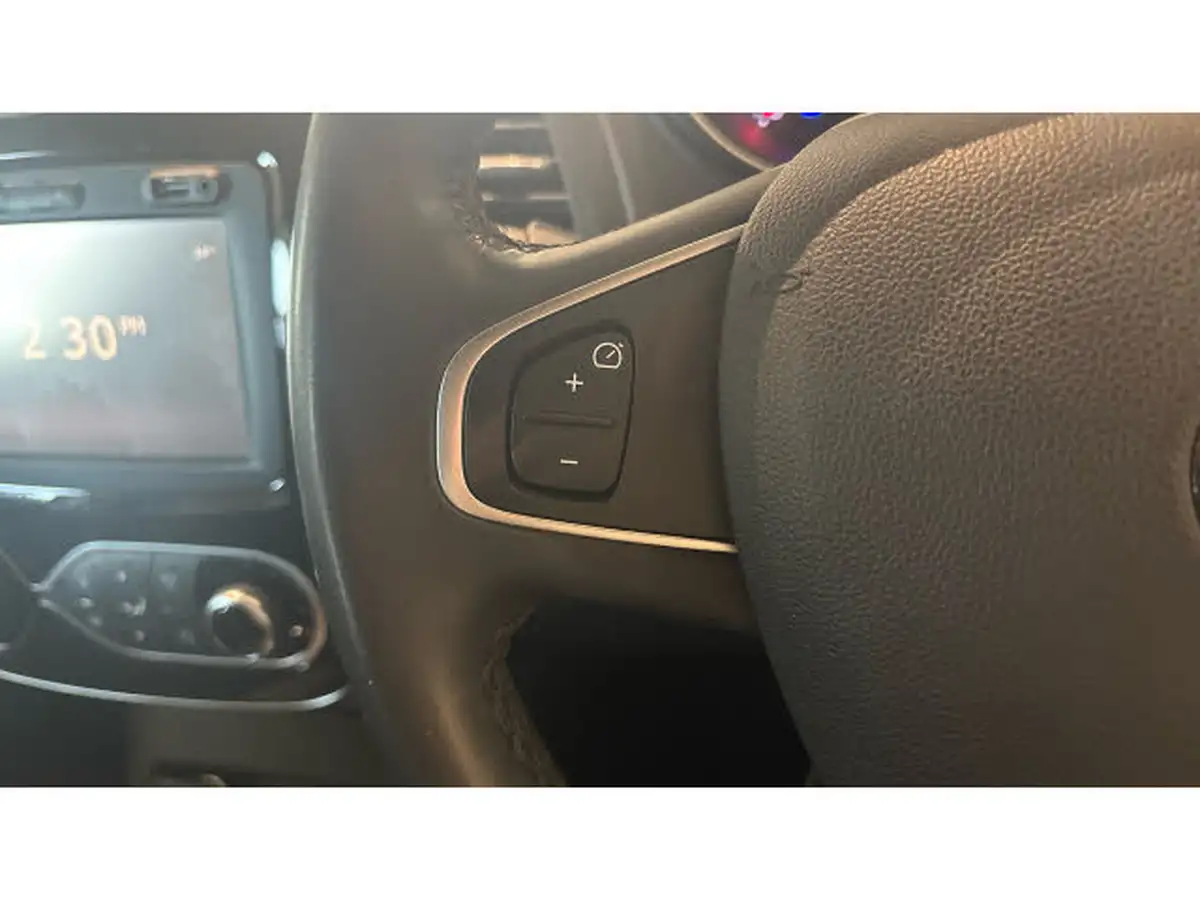 2017-renault-captur-09-tce-dynamique-s-nav-big-40