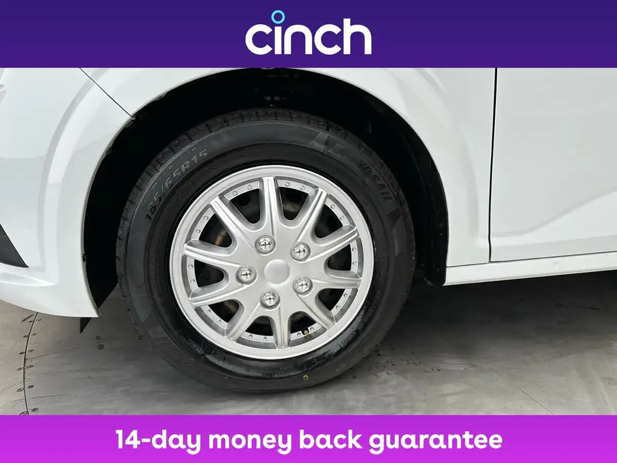 2021-dacia-sandero-10-sce-essential-big-23