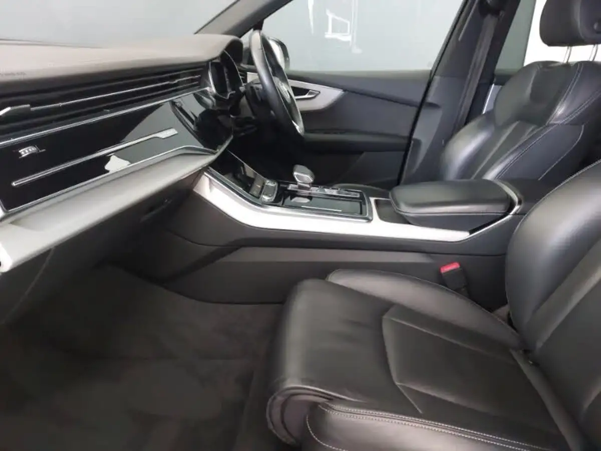 2022-audi-q7-30-55-tfsi-s-line-big-4
