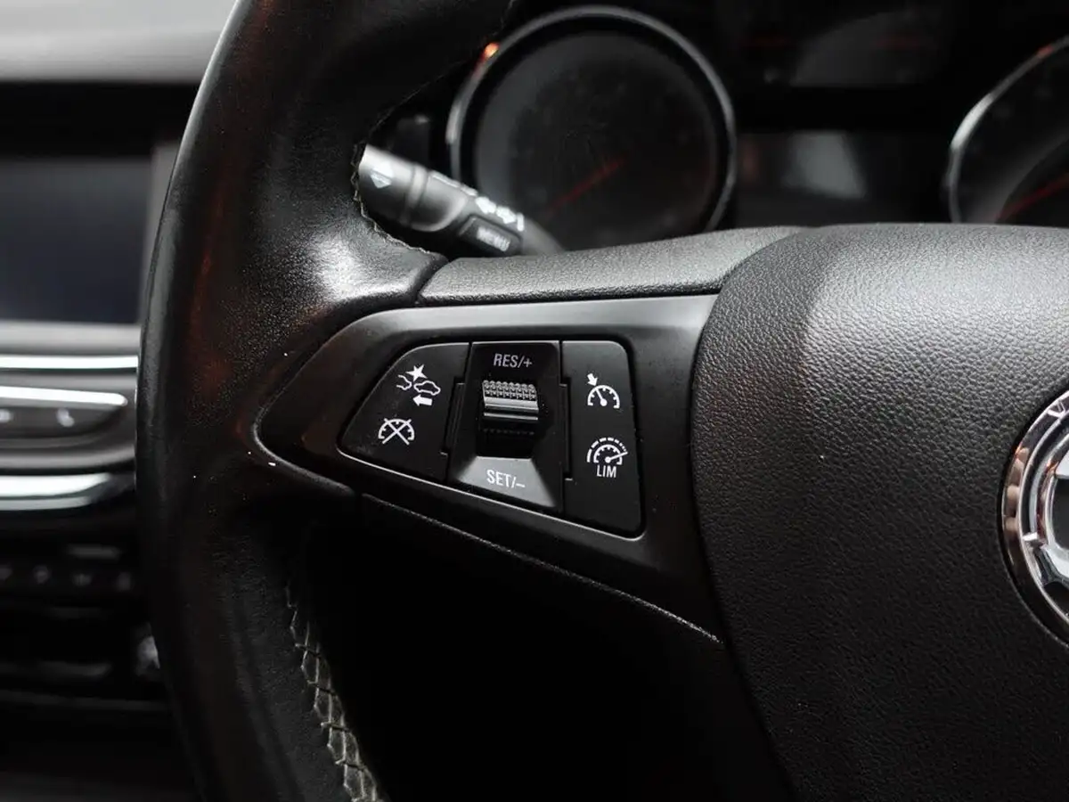 2019-vauxhall-astra-14i-16v-turbo-sri-nav-ss-hatchback-big-22