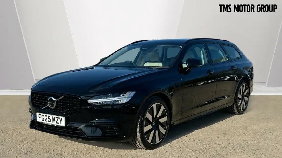 2025-volvo-v90-20-t6-plus-345bhp-dark-big-5