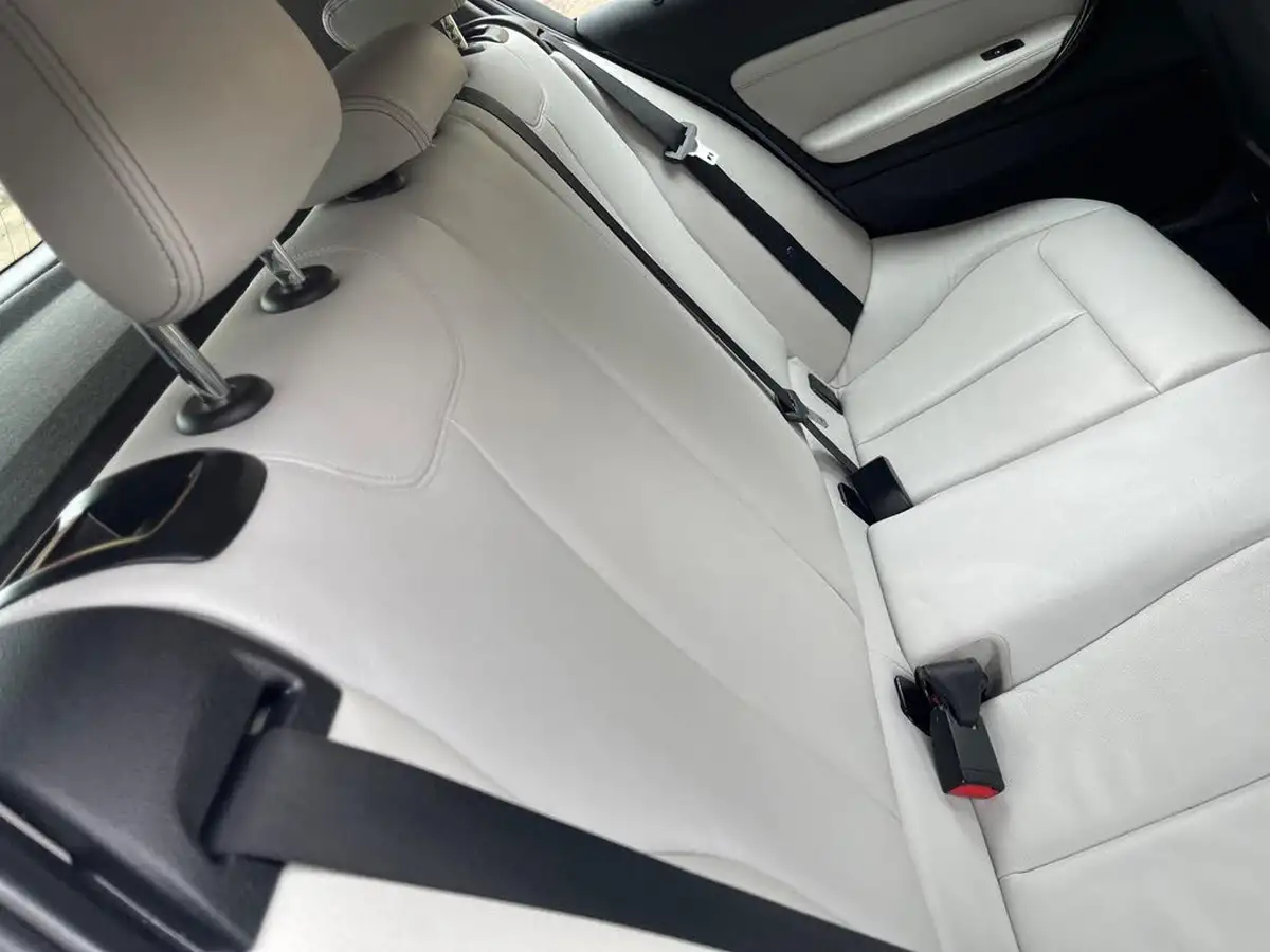 2012-bmw-1-series-20td-118d-urban-hatchback-5d-big-10
