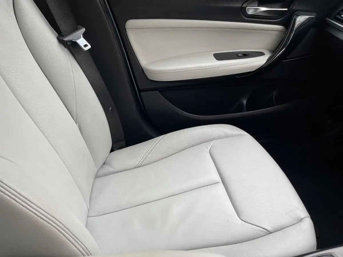 2012-bmw-1-series-20td-118d-urban-hatchback-5d-big-6