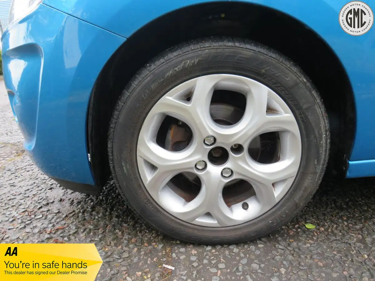 2011-citroen-c3-14-connexion-big-23