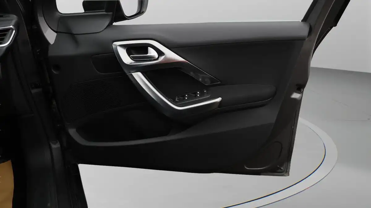 2018-peugeot-2008-suv-12-puretech-allure-82bhp-ss-big-15