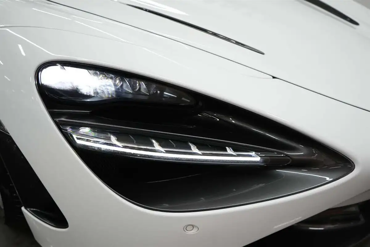 2019-mclaren-720s-40-luxury-big-10