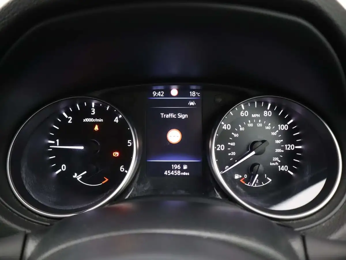 2019-nissan-qashqai-15dci-acenta-premium-heat-pack-big-16