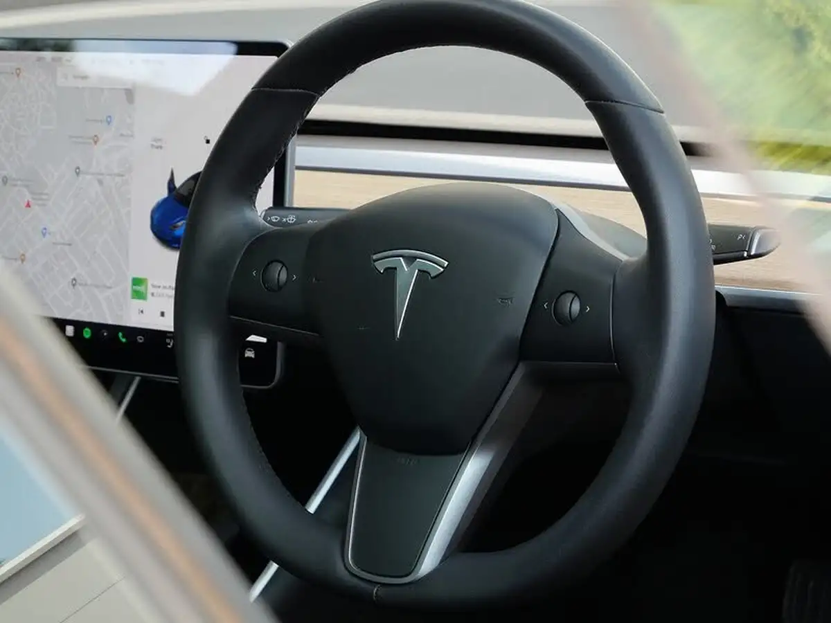 2020-tesla-model-3-e-standard-plus-big-11