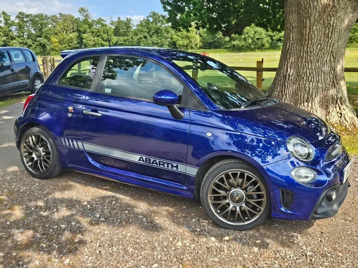 2016-abarth-595-14-tjet-big-1