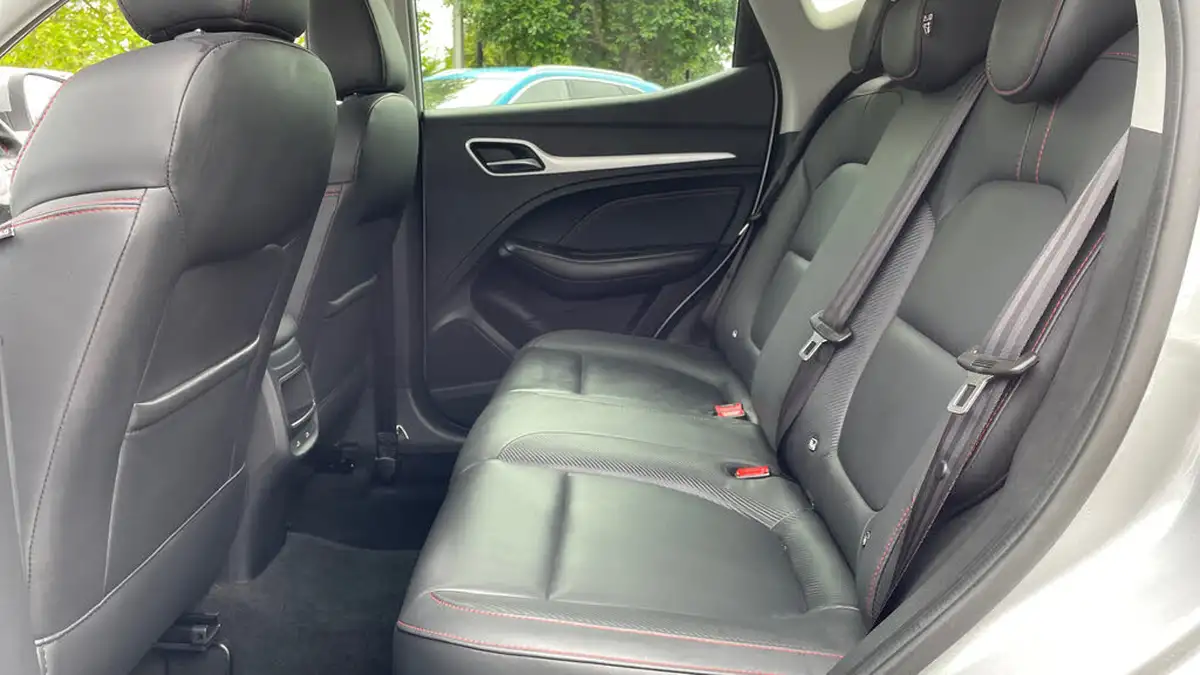 2024-mg-zs-suv-10t-gdi-exclusive-auto-big-13