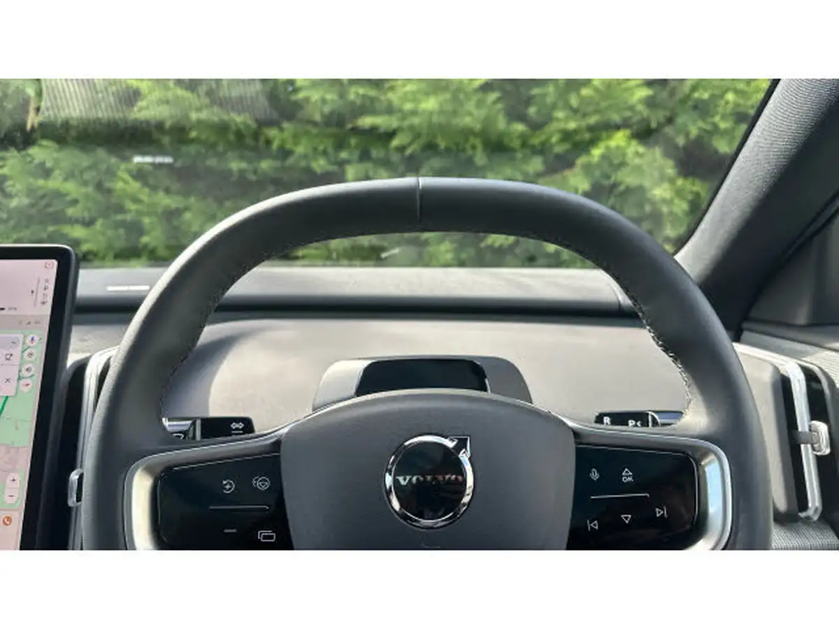 2024-volvo-ex30-e-twin-ultra-big-10