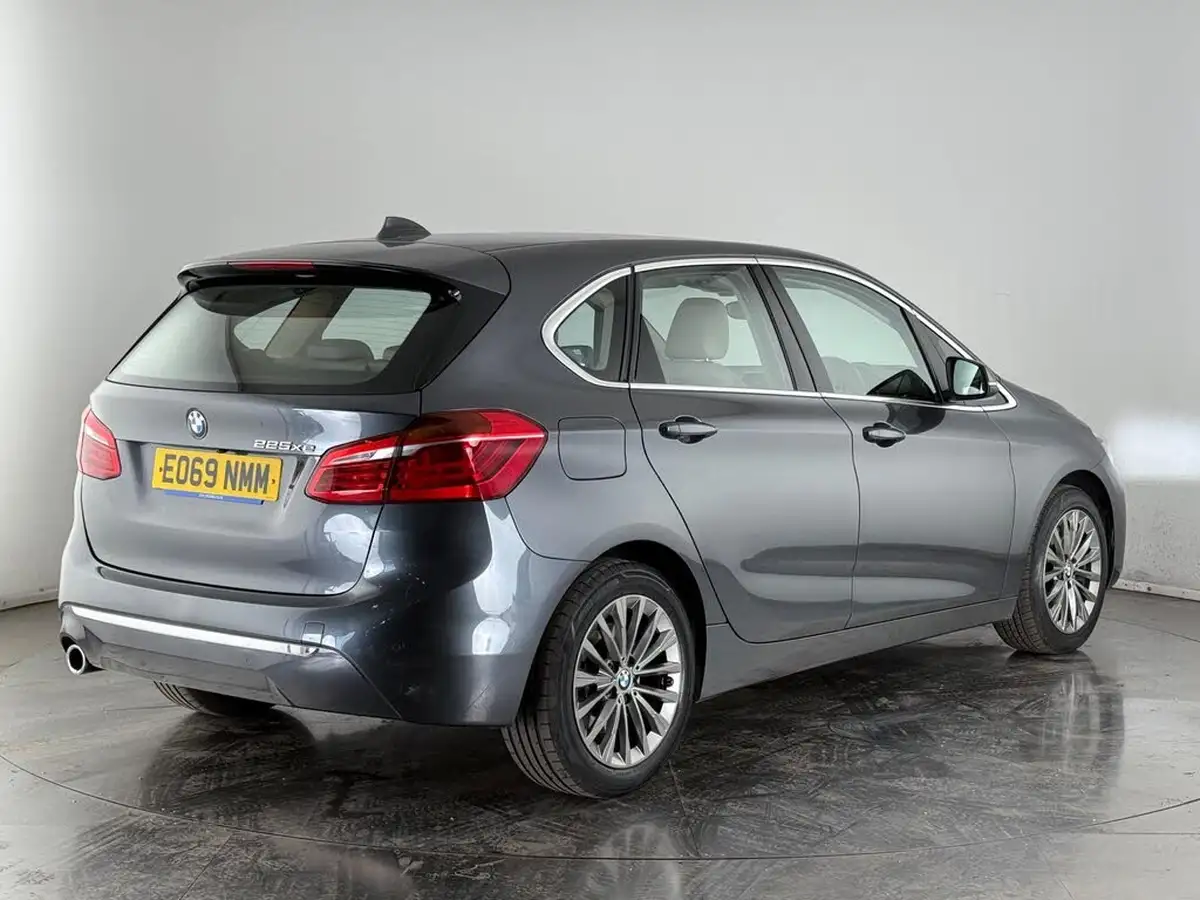 2019-bmw-2-series-15-225xe-phev-luxury-big-5