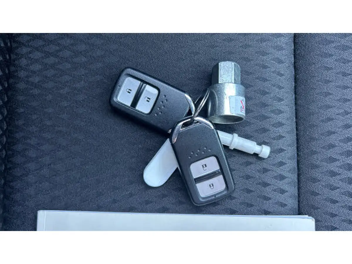 2019-honda-jazz-13-i-vtec-ex-navi-cvt-big-21