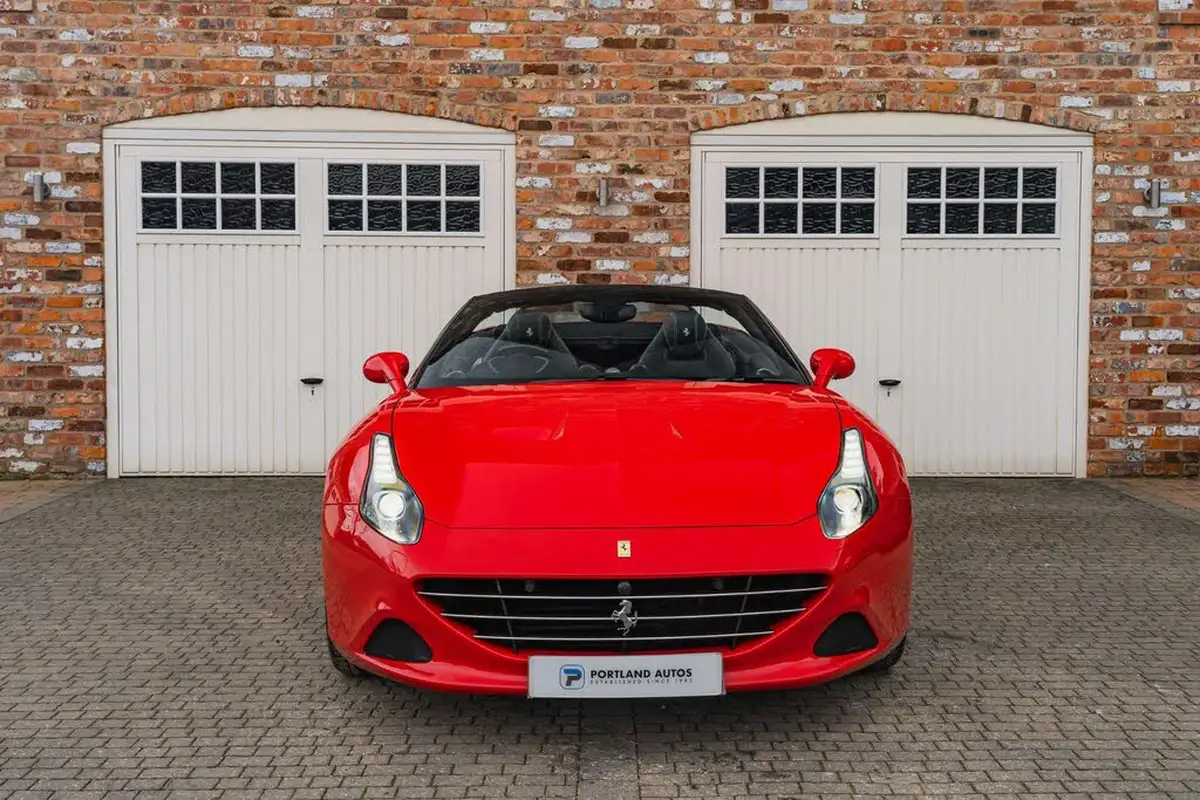 2015-ferrari-california-39-t-big-6