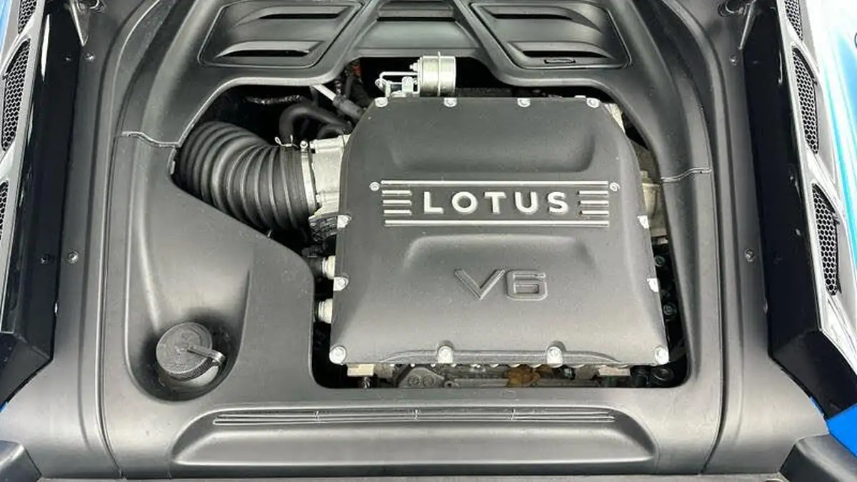 2023-lotus-emira-35-first-edition-v6-big-41