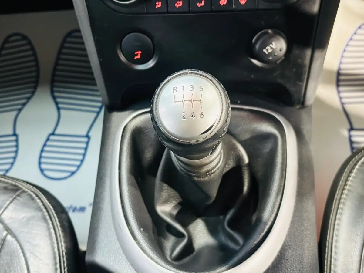 2007-nissan-qashqai-15td-tekna-big-22