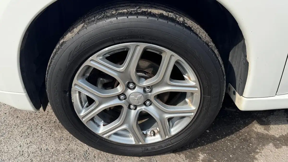 2015-mitsubishi-outlander-20-gx3h-phev-5st-big-43