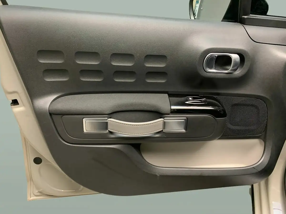 2022-citroen-c3-12-puretech-c-series-big-32