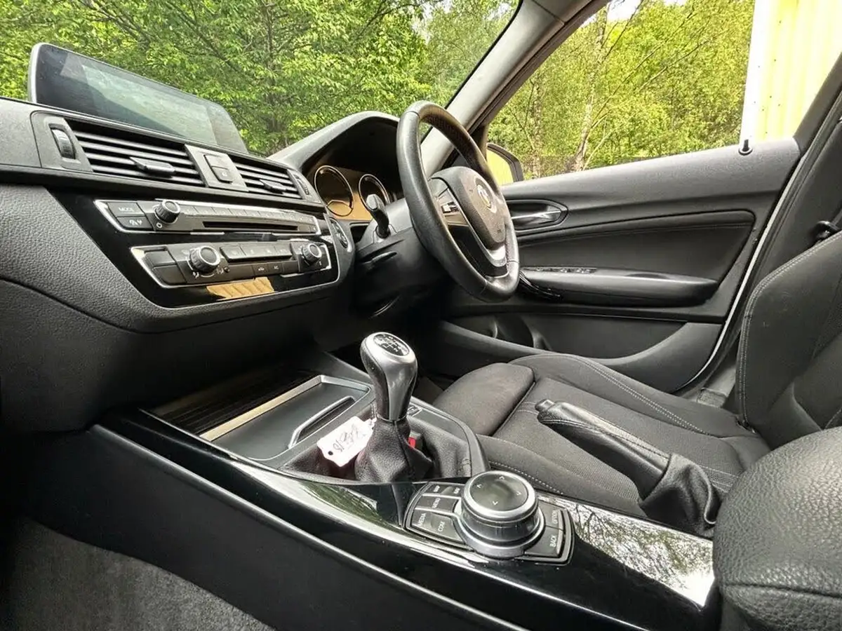 2019-bmw-1-series-15-118i-sport-138bhp-5d-big-23