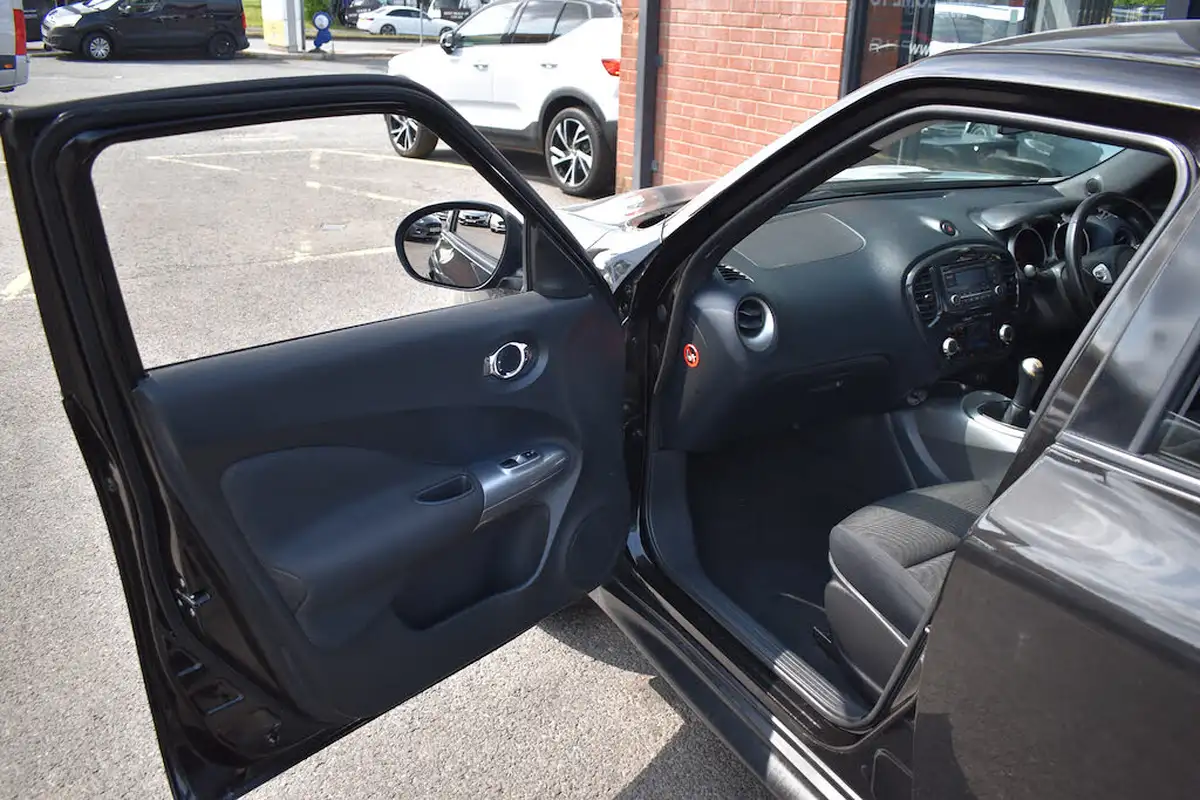 2011-nissan-juke-16-acenta-16v-1598cc-big-33