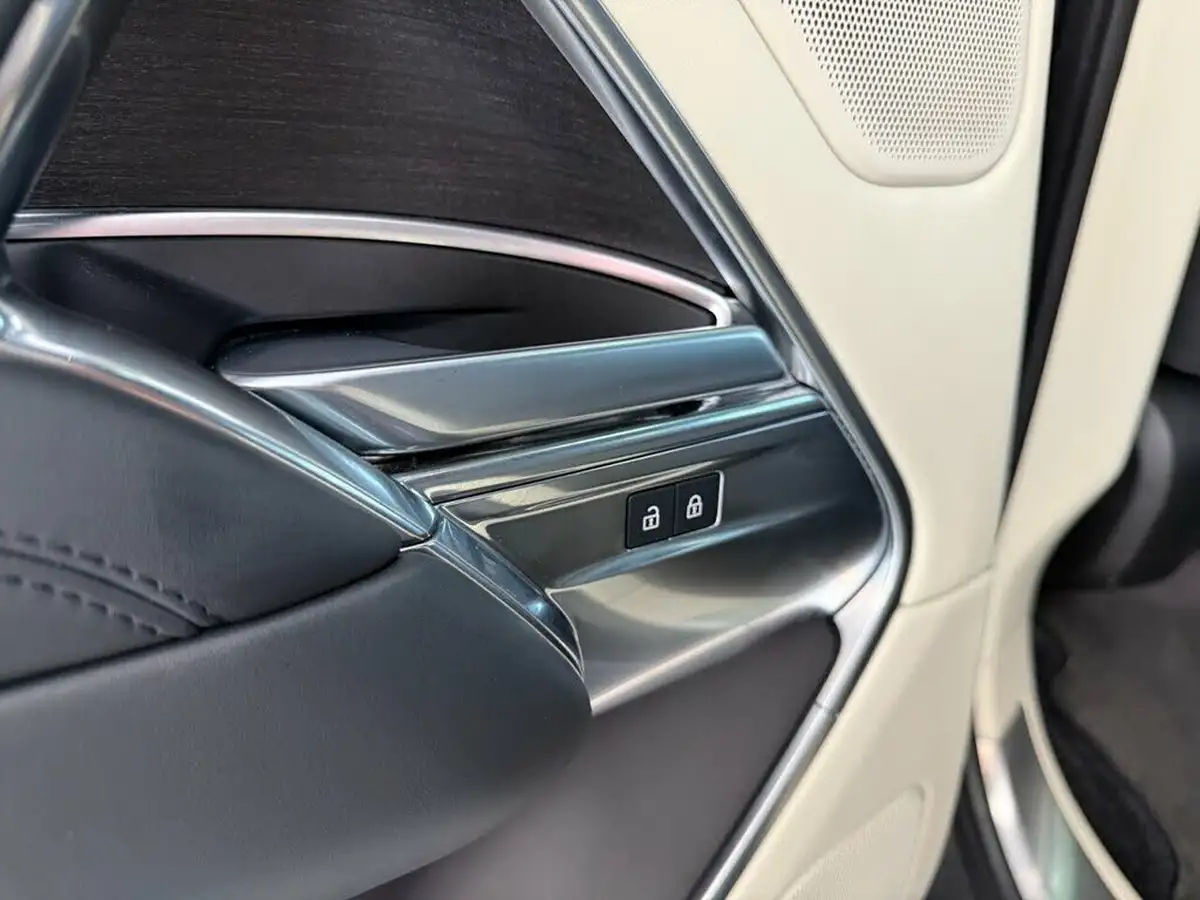 2022-land-rover-range-rover-30-d350-hse-big-36