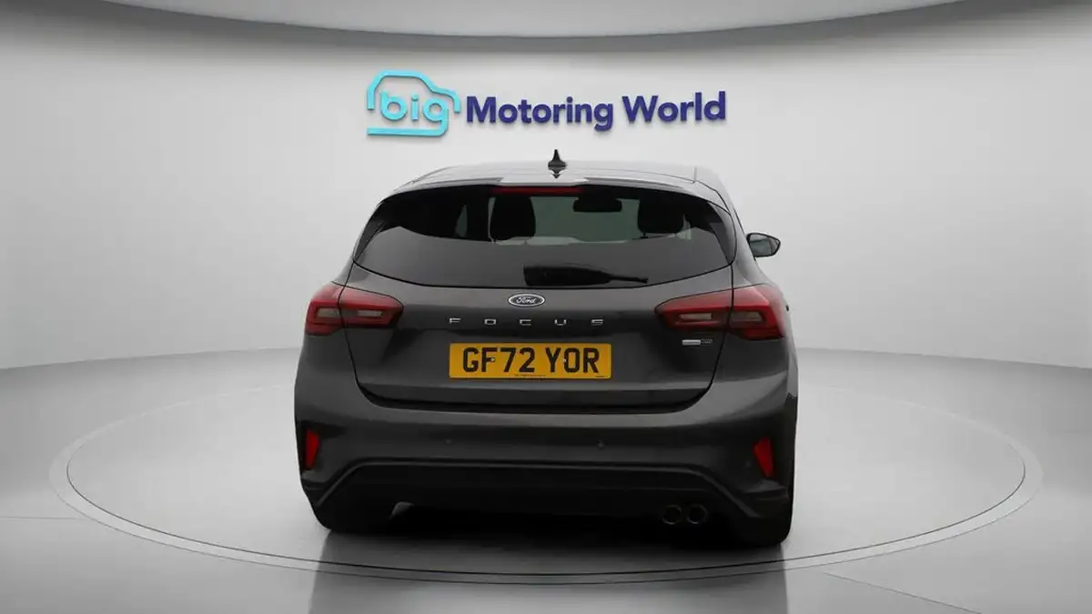 2022-ford-focus-10t-st-line-155ps-hybrid-mhev-hatchback-big-6