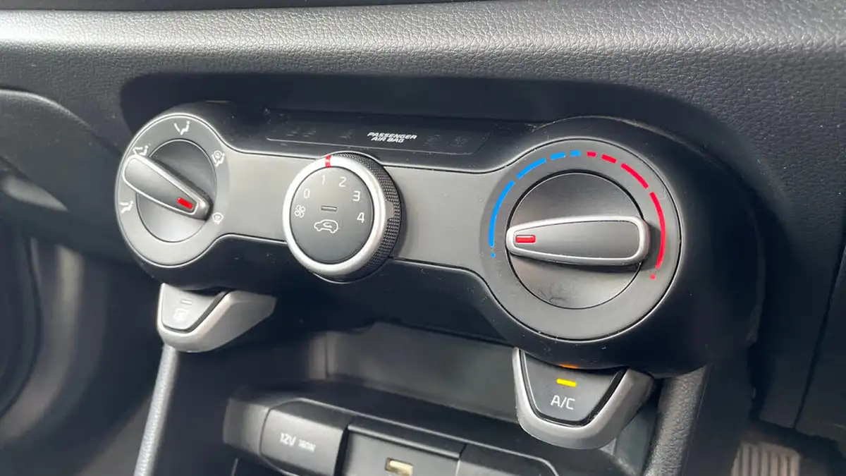 2022-kia-picanto-10-2-big-20