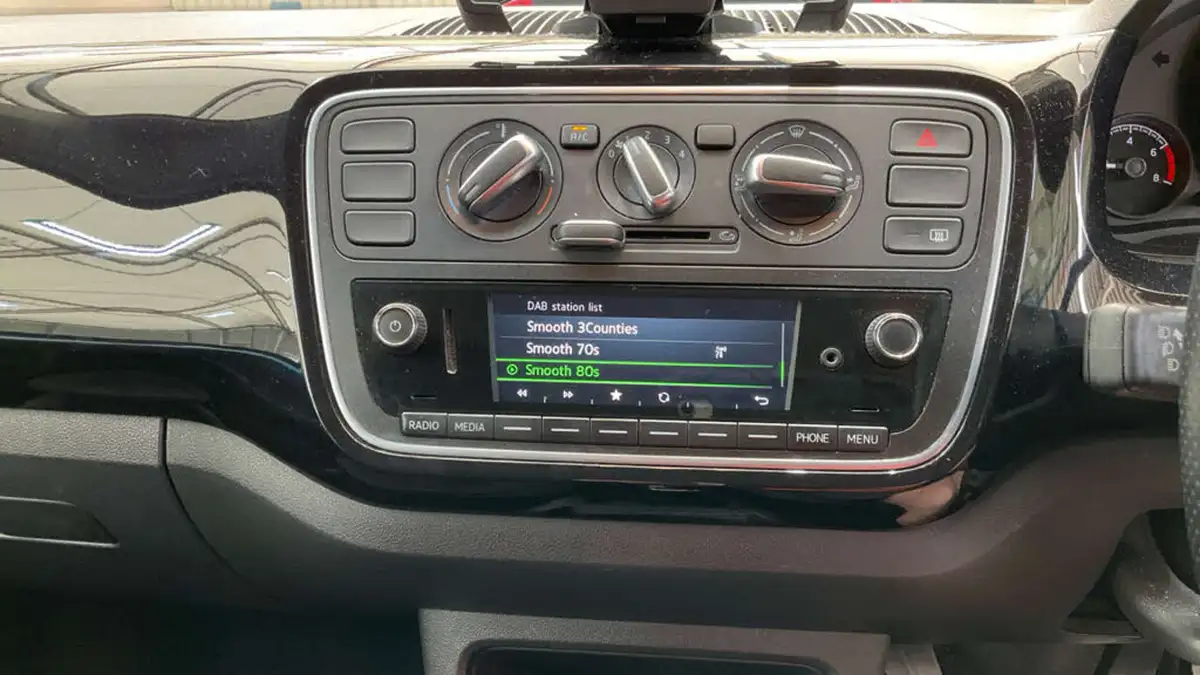 2018-skoda-citigo-10-colour-edition-3d-big-14
