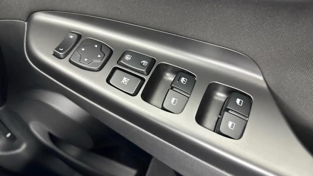 2023-hyundai-kona-16-gdi-se-connect-big-23