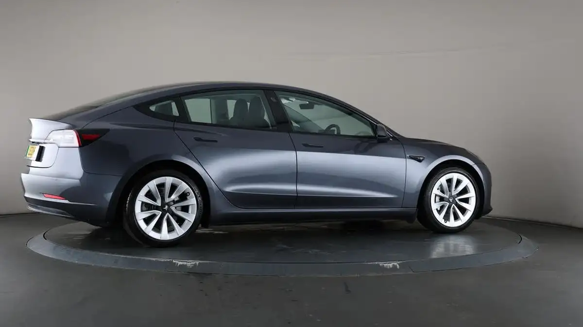 2021-tesla-model-3-e-long-range-4x4-big-63