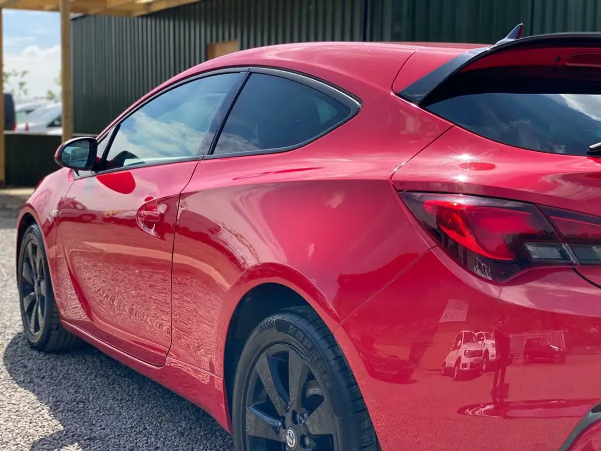 2015-vauxhall-gtc-16-limited-edition-big-23