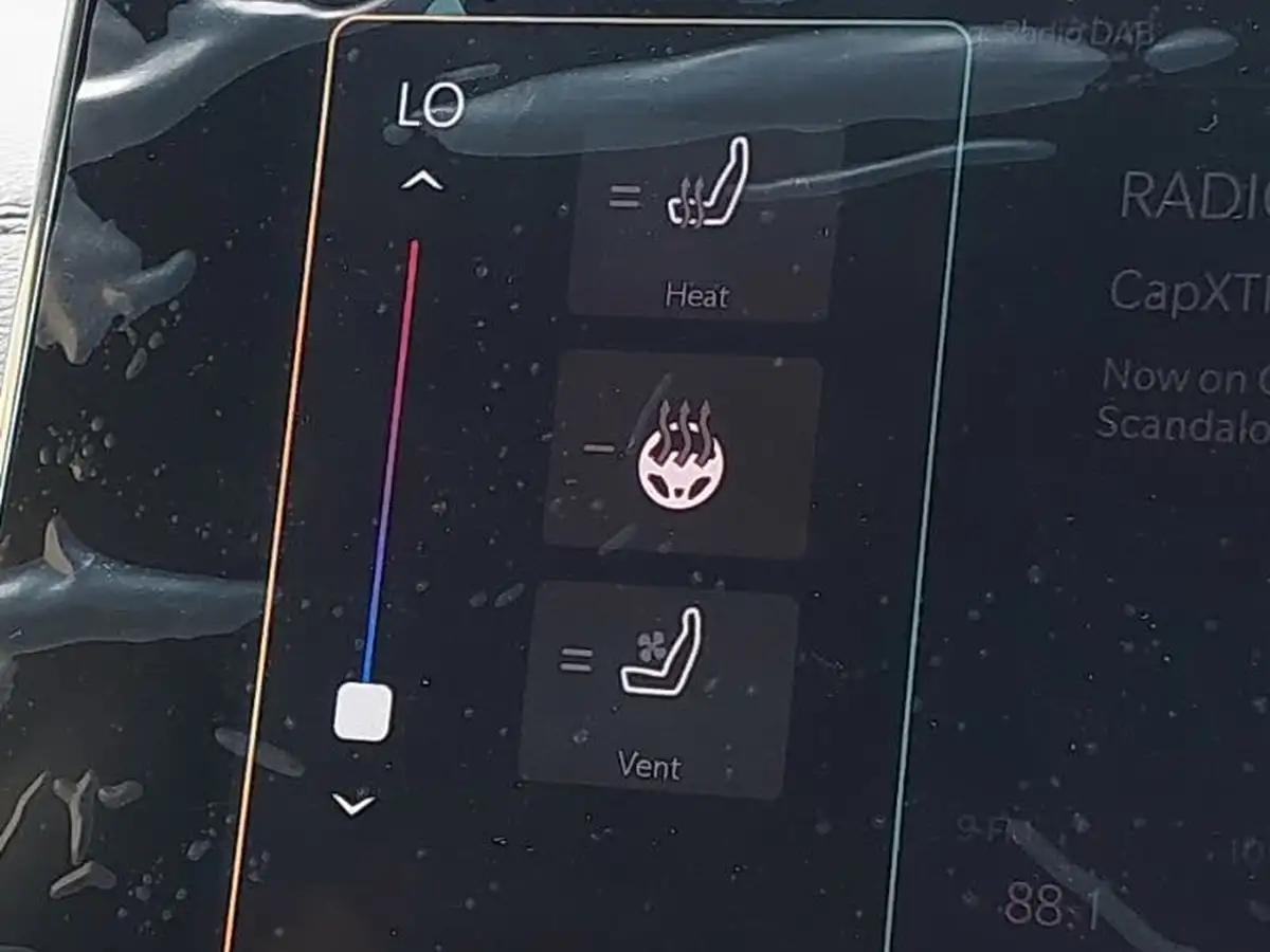 2025-jeep-compass-15-summit-big-14
