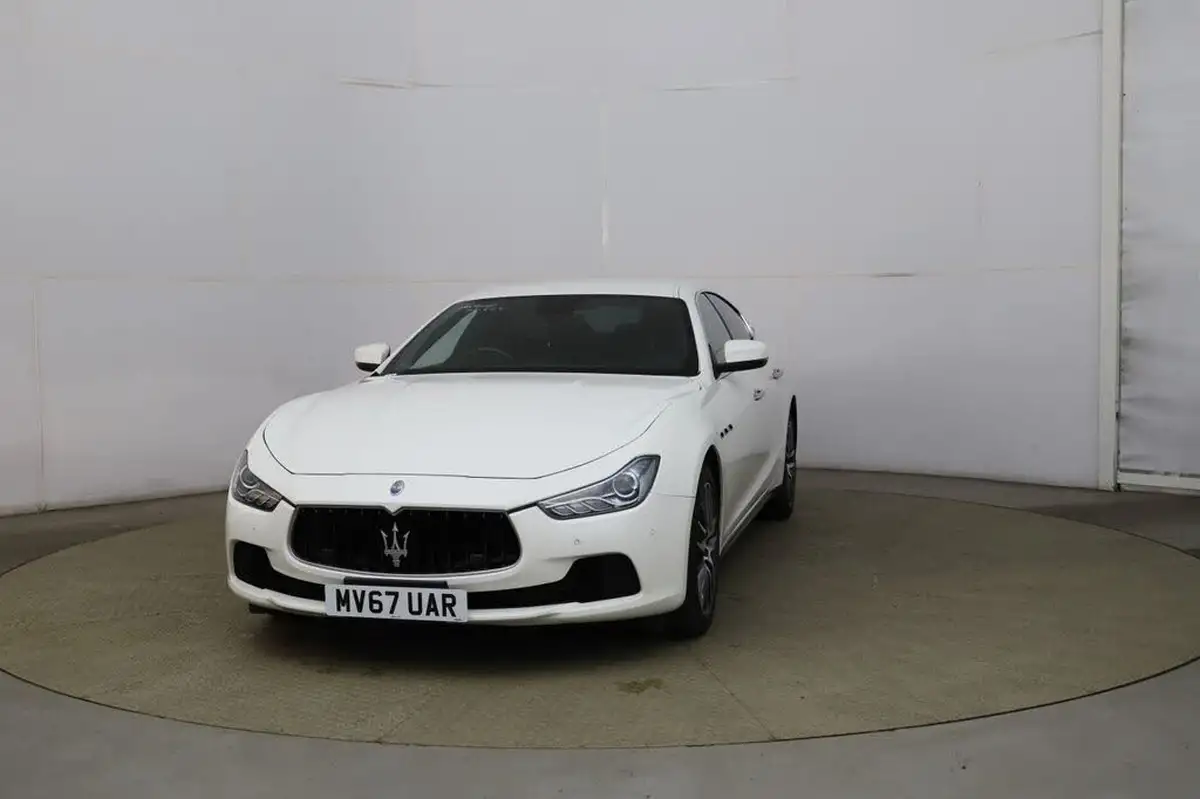 2017-maserati-ghibli-30td-big-8