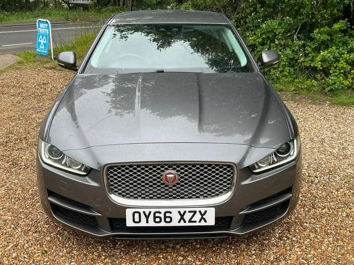 2016-jaguar-xe-20d-portfolio-180ps-auto-big-7