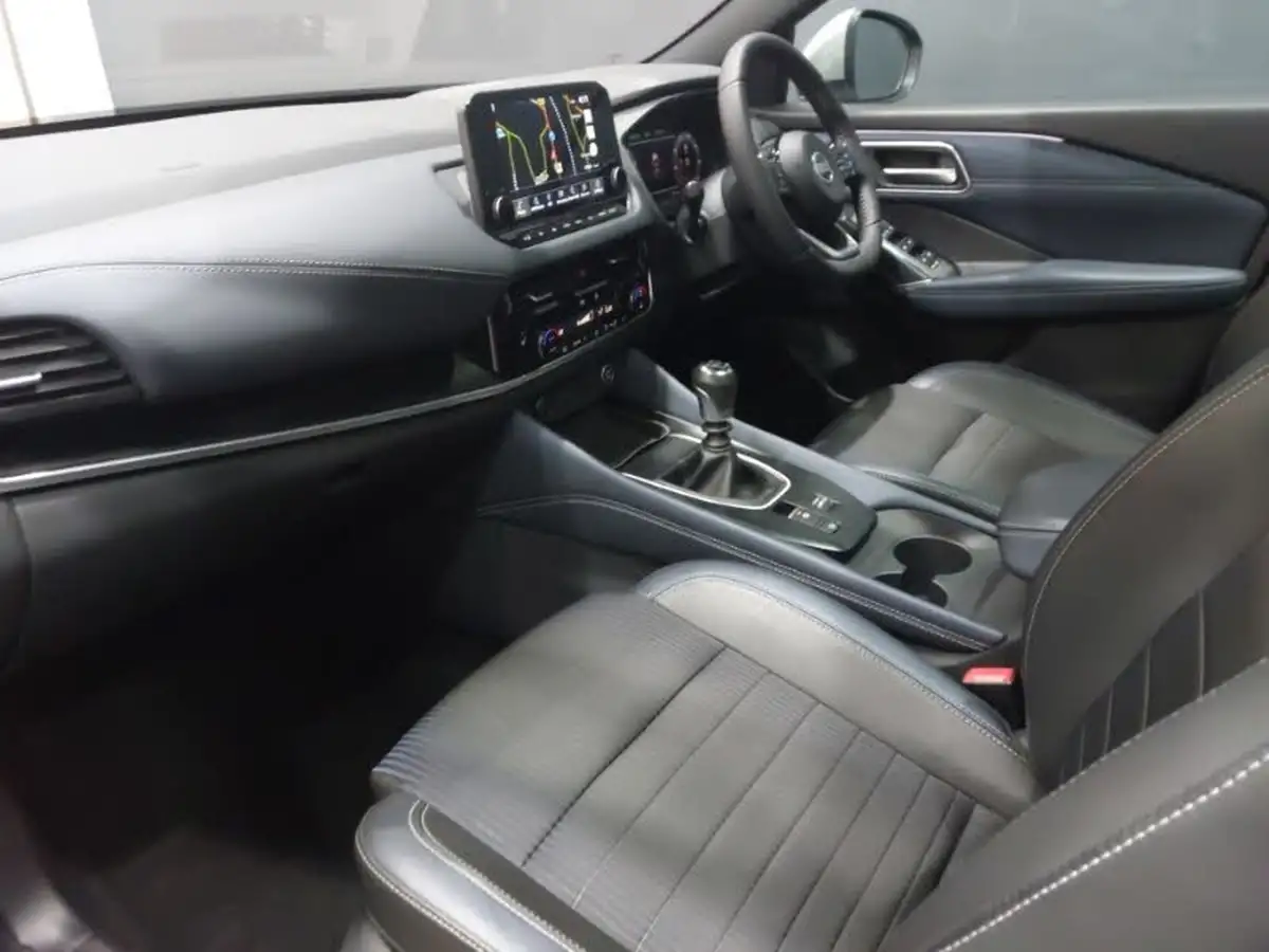 2022-nissan-qashqai-13-dig-t-tekna-140ps-big-4