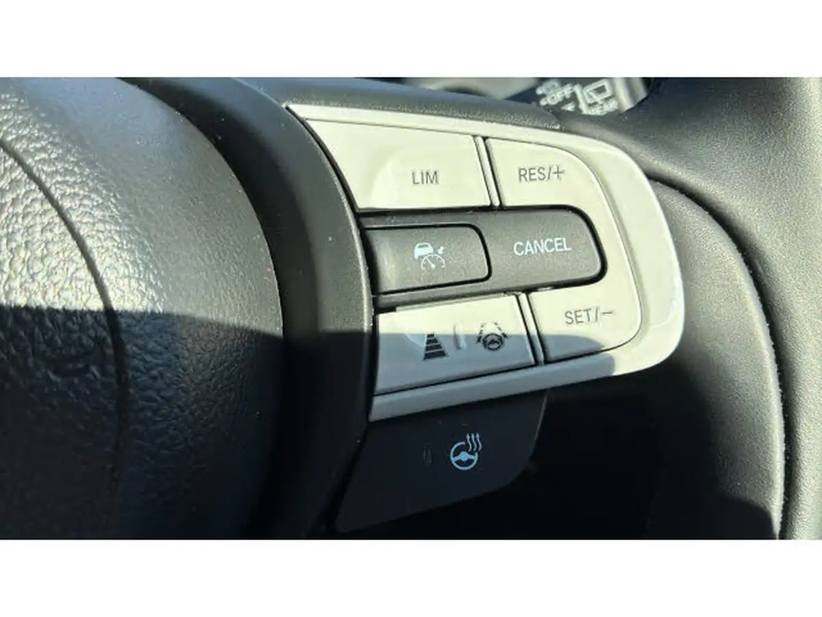 2025-honda-jazz-15-i-mmd-crosstar-advance-big-13