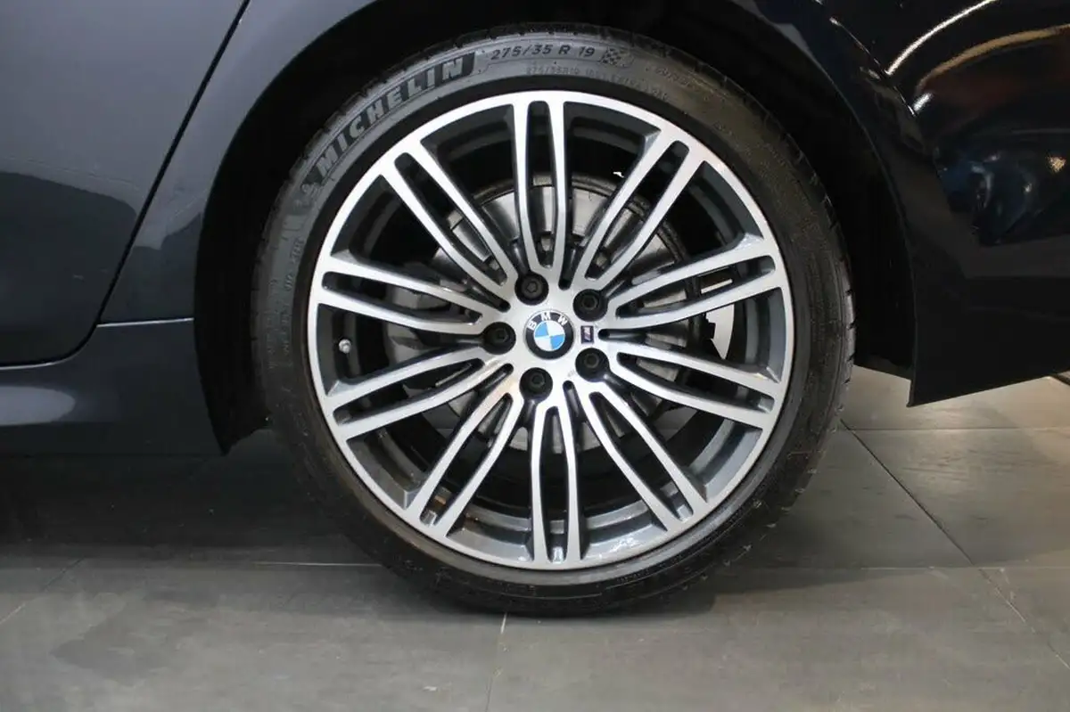 2017-bmw-5-series-20td-520d-m-sport-xdrive-saloon-4d-big-7