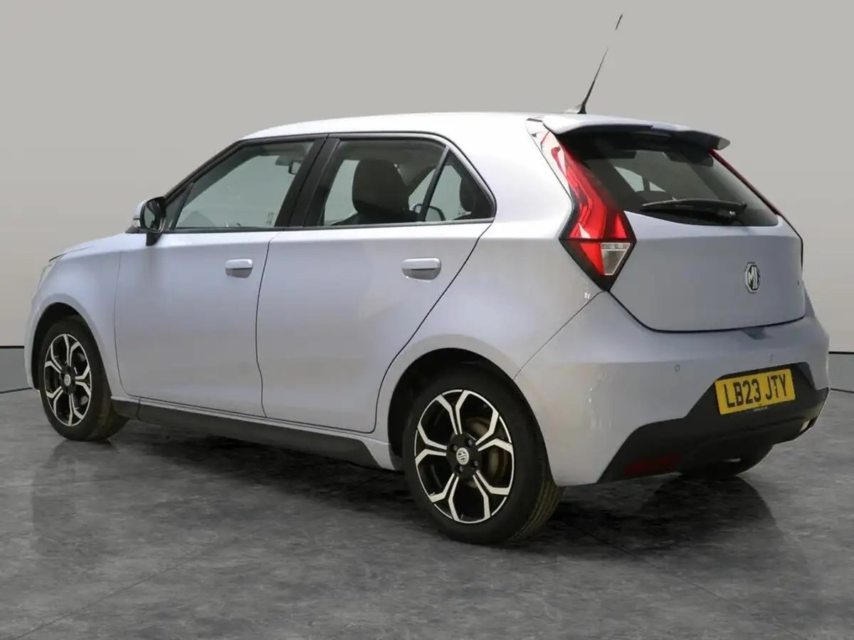 2023-mg-mg3-15-vti-tech-exclusive-nav-big-15