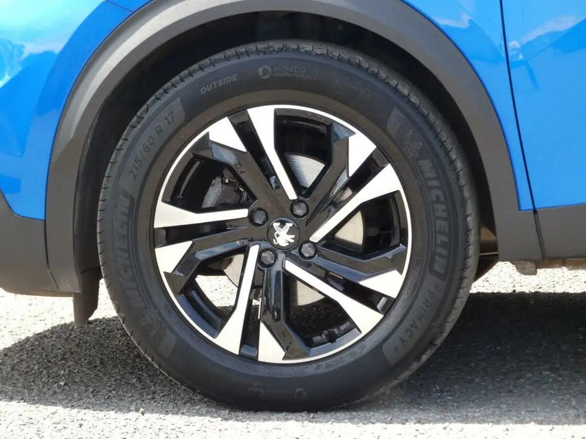 2020-peugeot-2008-suv-12-puretech-allure-100bhp-big-30