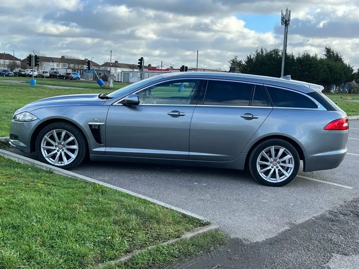 2013-jaguar-xf-22td-premium-luxury-200ps-ss-sportbrake-5d-auto-big-12
