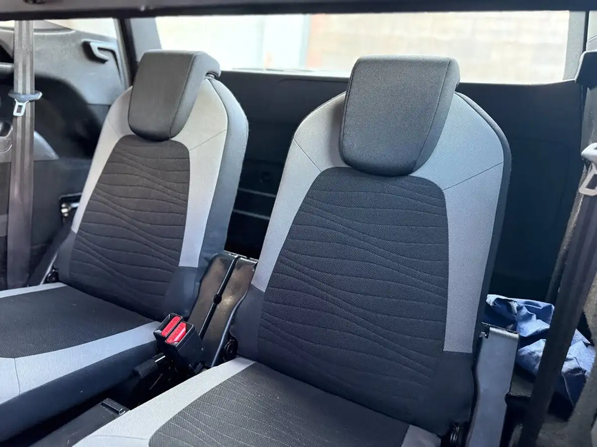 2014-citroen-grand-c4-picasso-16e-hdi-vtr-115ps-big-31