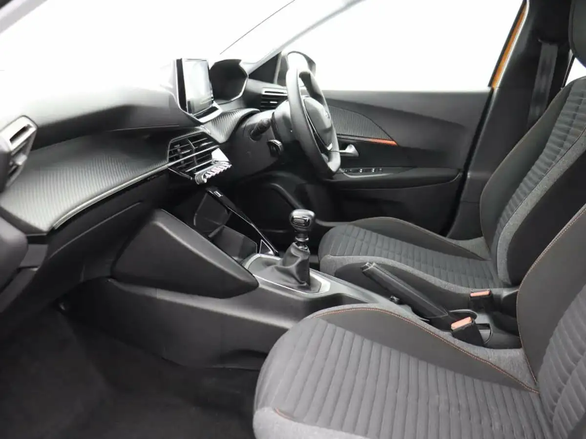 2021-peugeot-2008-suv-12-puretech-active-premium-100bhp-big-32